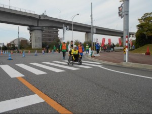 ジョギングコースを押してもらう②