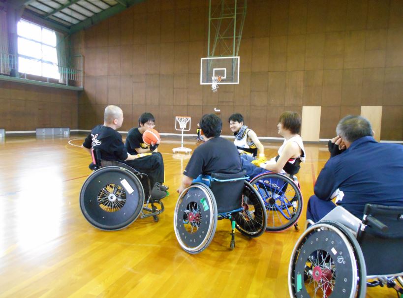 何をするか話し合う